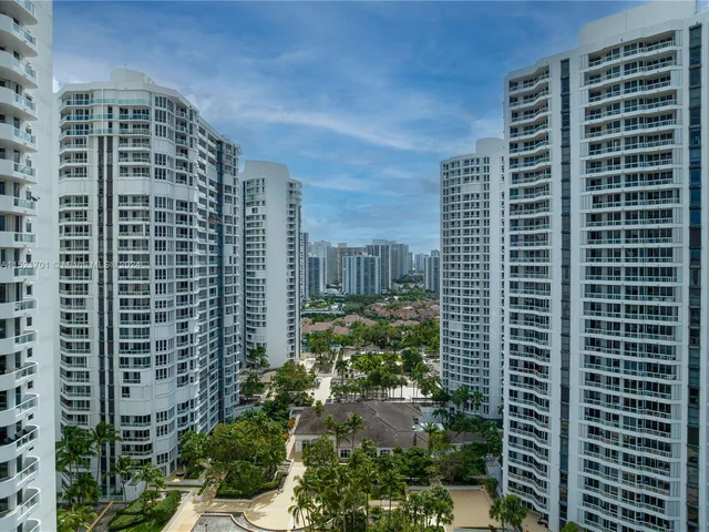 21205 Yacht Club Dr # 407, Aventura FL 33180