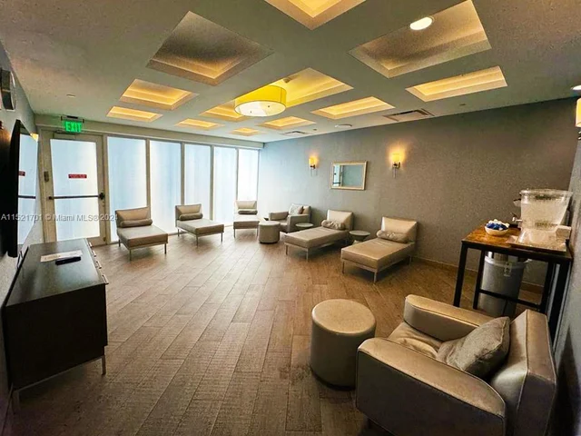 21205 Yacht Club Dr # 407, Aventura FL 33180