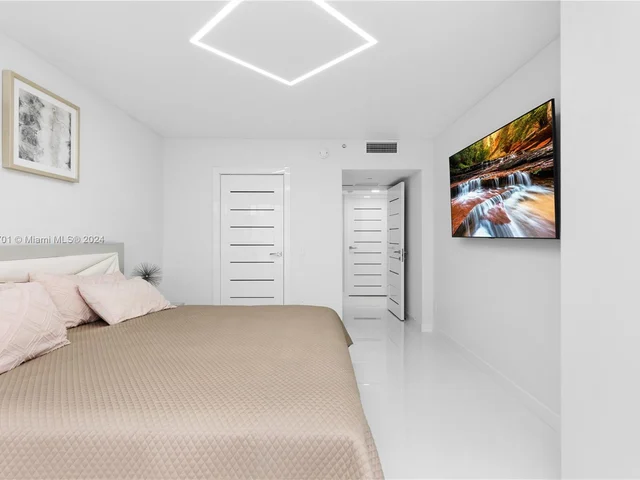 21205 Yacht Club Dr # 407, Aventura FL 33180