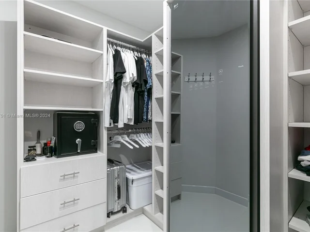 21205 Yacht Club Dr # 407, Aventura FL 33180