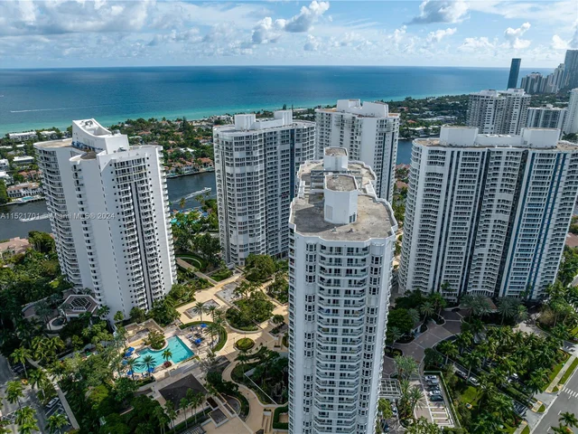 21205 Yacht Club Dr # 407, Aventura FL 33180