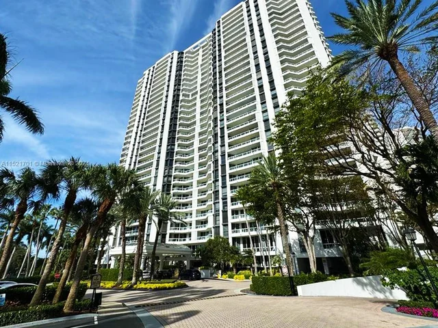 21205 Yacht Club Dr # 407, Aventura FL 33180