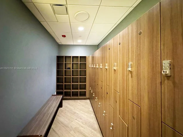 21205 Yacht Club Dr # 407, Aventura FL 33180