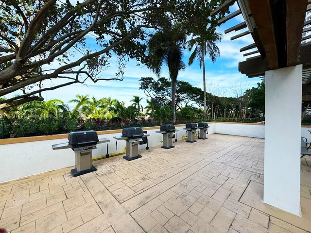 21205 Yacht Club Dr # 407, Aventura FL 33180