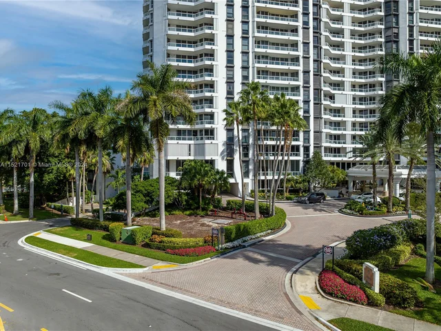 21205 Yacht Club Dr # 407, Aventura FL 33180