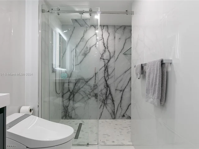 21205 Yacht Club Dr # 407, Aventura FL 33180