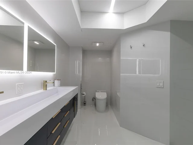 21205 Yacht Club Dr # 407, Aventura FL 33180