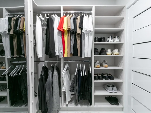 21205 Yacht Club Dr # 407, Aventura FL 33180