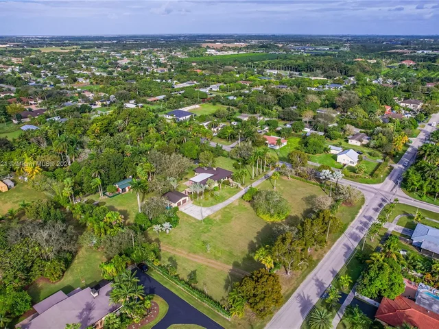18200 SW 296th St, Homestead FL 33030