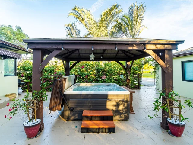 18200 SW 296th St, Homestead FL 33030