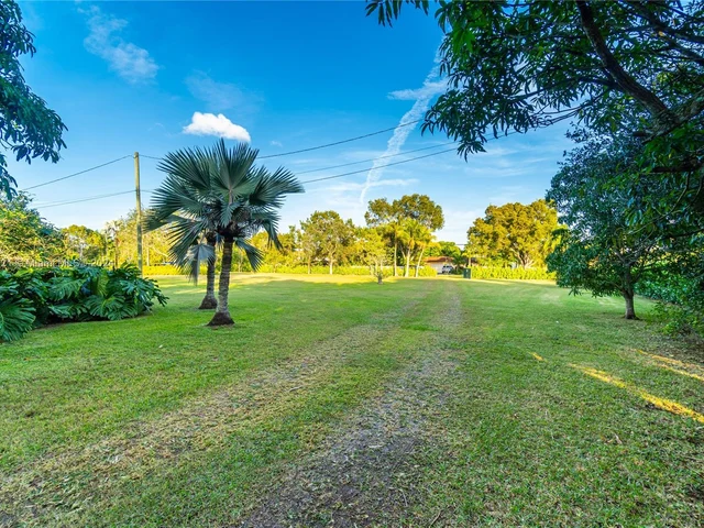 18200 SW 296th St, Homestead FL 33030