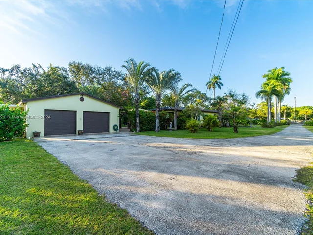 18200 SW 296th St, Homestead FL 33030