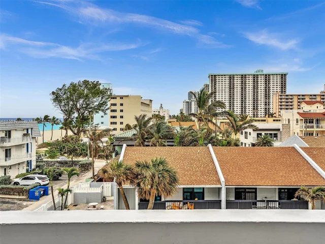 320 S Surf Rd # 402, Hollywood FL 33019