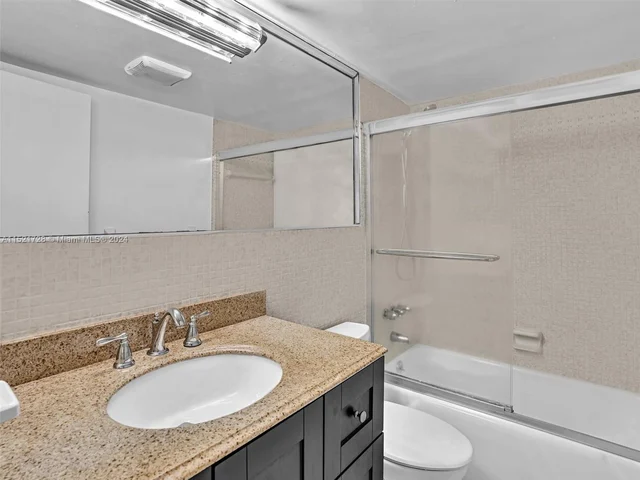 320 S Surf Rd # 402, Hollywood FL 33019