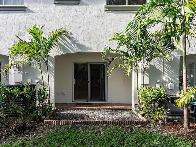 8440 SW 150th Ave, Miami FL 33193