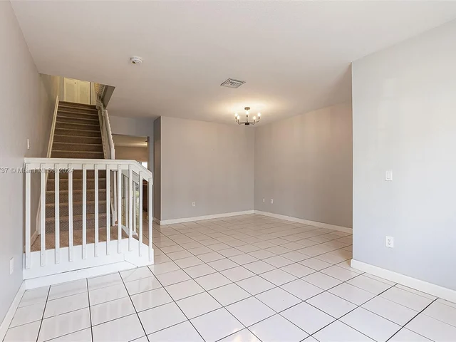 8440 SW 150th Ave, Miami FL 33193