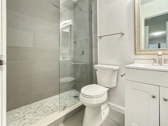 7195 NW 179th St # 311, Hialeah FL 33015