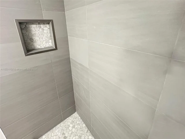 7195 NW 179th St # 311, Hialeah FL 33015