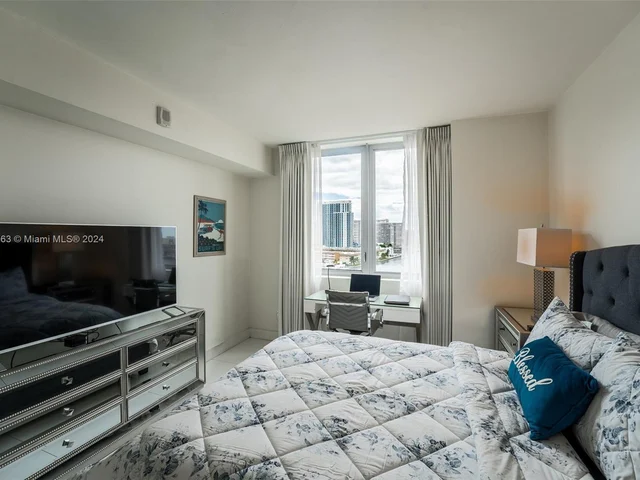 2600 E Hallandale Beach Blvd # T1201, Hallandale Beach FL 33009