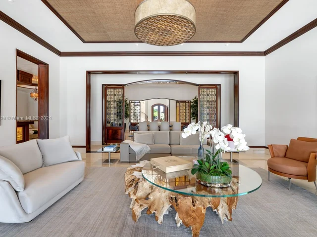 198 Palm Ave, Miami Beach FL 33139