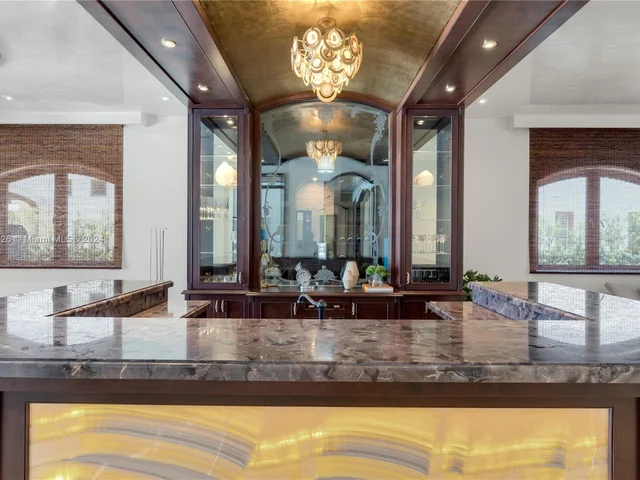 198 Palm Ave, Miami Beach FL 33139