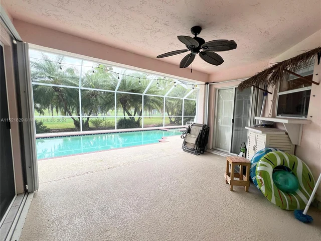 2710 Augusta Dr, Homestead FL 33035