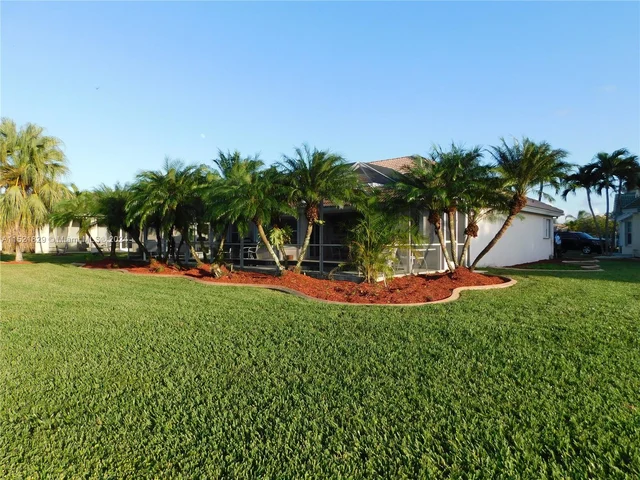 2710 Augusta Dr, Homestead FL 33035