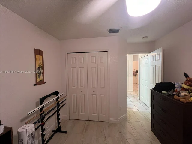 2710 Augusta Dr, Homestead FL 33035