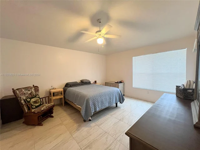 2710 Augusta Dr, Homestead FL 33035