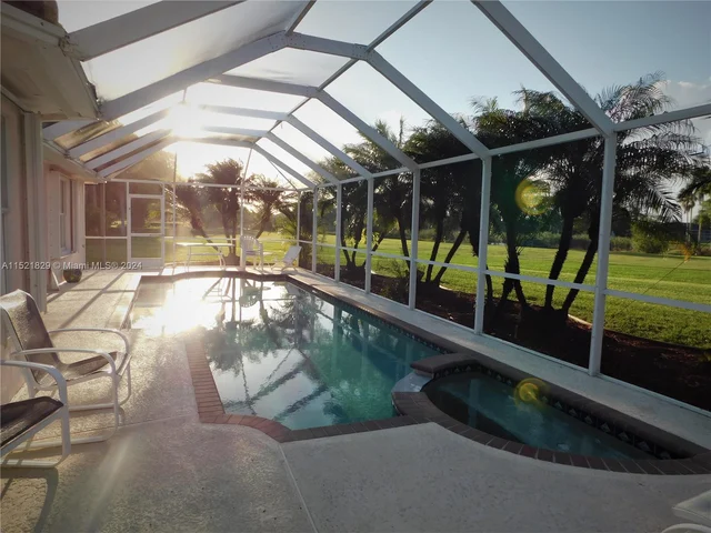 2710 Augusta Dr, Homestead FL 33035