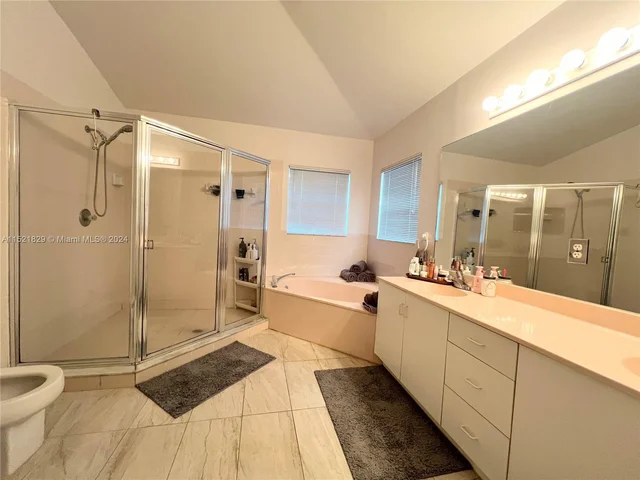 2710 Augusta Dr, Homestead FL 33035