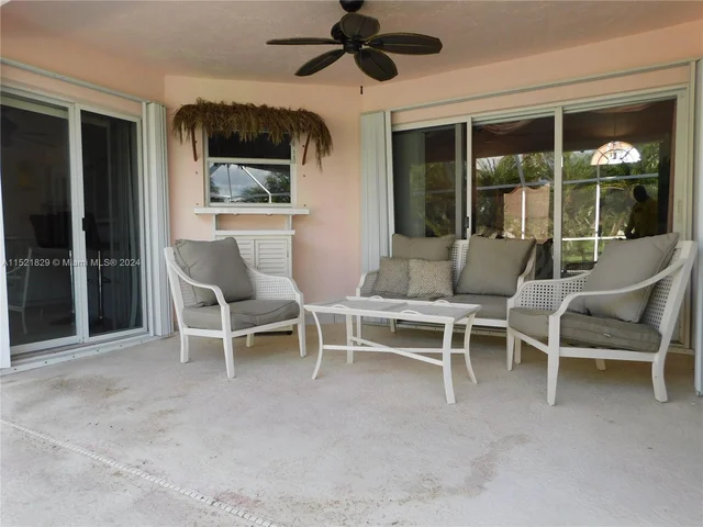 2710 Augusta Dr, Homestead FL 33035