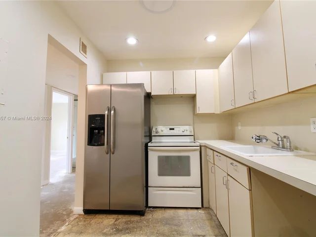 9015 SW 138th St # 2, Miami FL 33176