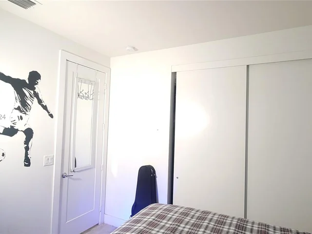 10545 NW 64th Way, Doral FL 33178