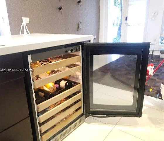 10545 NW 64th Way, Doral FL 33178