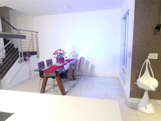 10545 NW 64th Way, Doral FL 33178