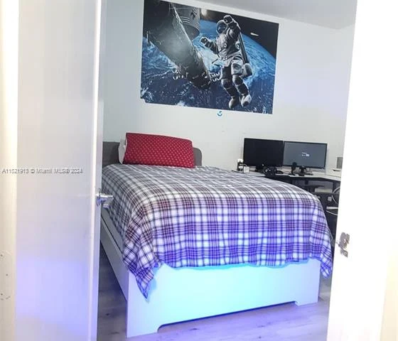 10545 NW 64th Way, Doral FL 33178