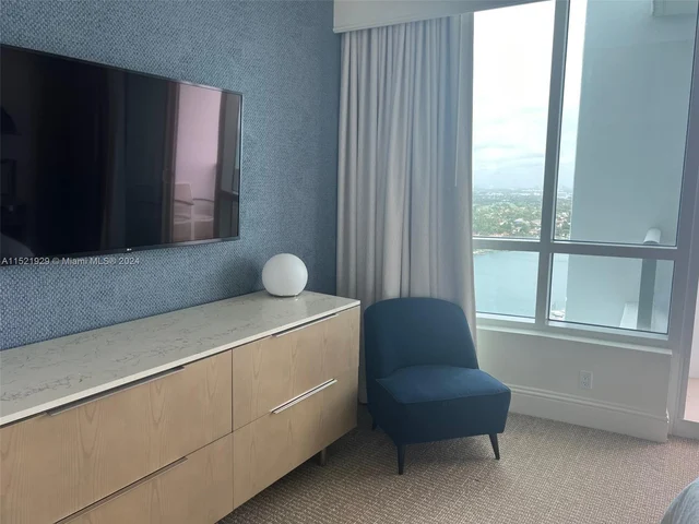 4401 Collins Ave # 2815, Miami Beach FL 33140