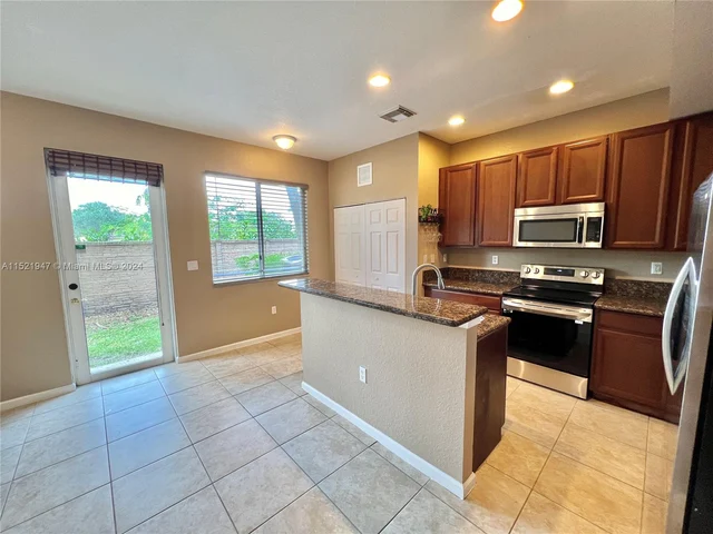 21005 NW 14th Pl # 446, Miami Gardens FL 33169