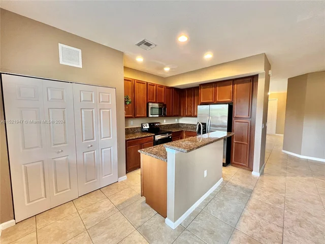 21005 NW 14th Pl # 446, Miami Gardens FL 33169