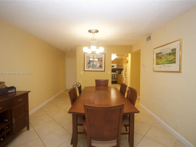 4000 N Hills Dr # 3, Hollywood FL 33021