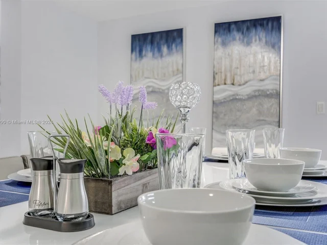 980 W 45th Pl, Hialeah FL 33012