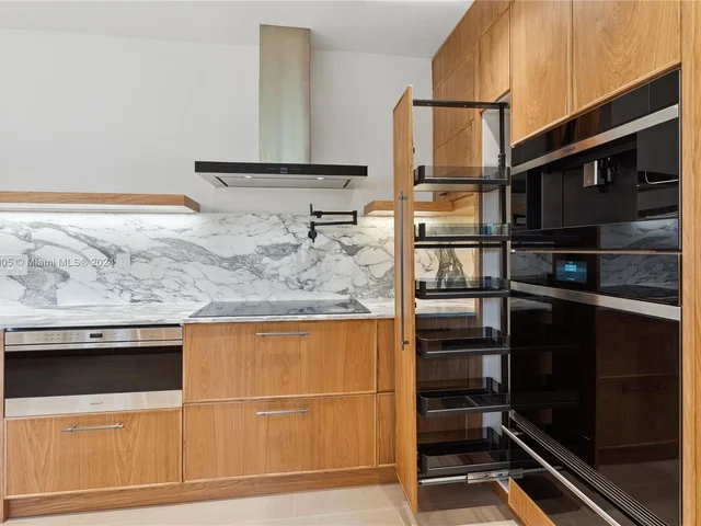 519 SW 25th Rd, Miami FL 33129