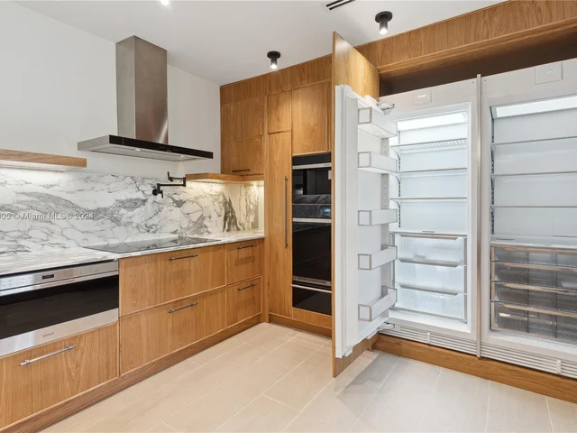 519 SW 25th Rd, Miami FL 33129