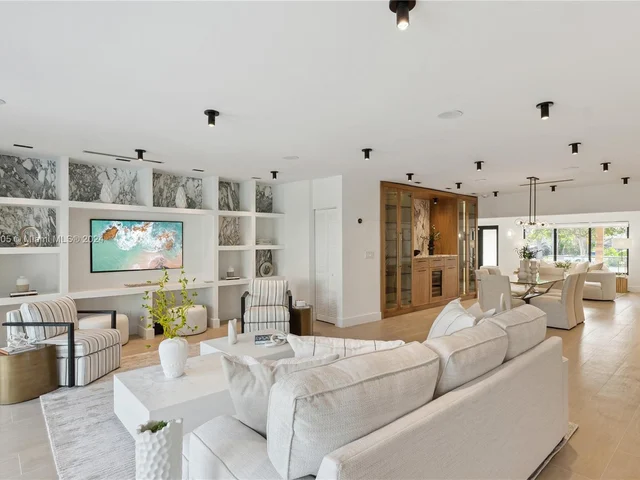 519 SW 25th Rd, Miami FL 33129