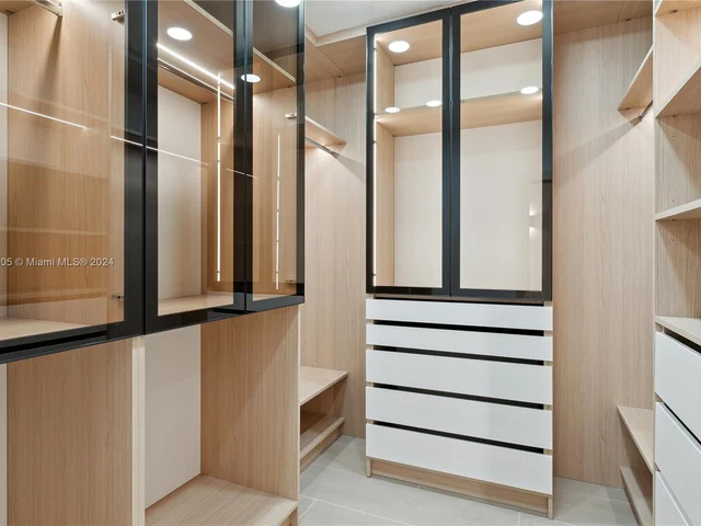 519 SW 25th Rd, Miami FL 33129