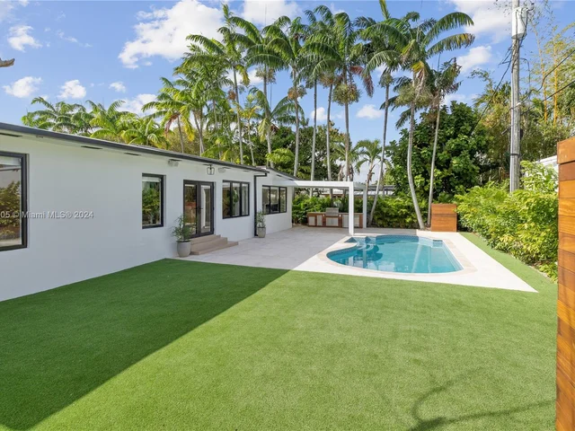 519 SW 25th Rd, Miami FL 33129