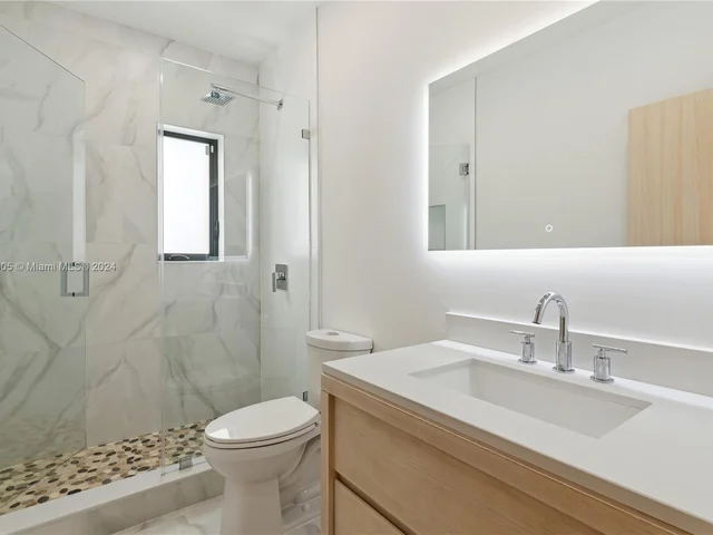 519 SW 25th Rd, Miami FL 33129