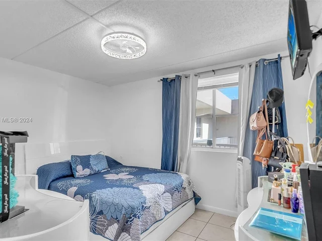 6065 NW 186th St # 302, Hialeah FL 33015