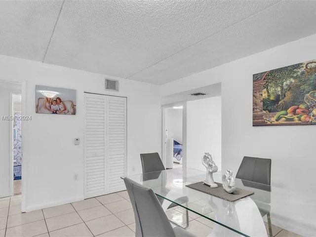 6065 NW 186th St # 302, Hialeah FL 33015